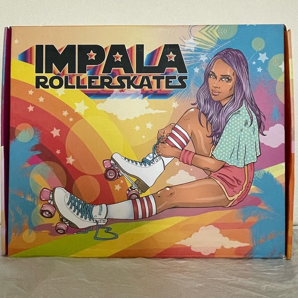 NWT Women’s Holographic Roller Skates with Sparkling Blue Laces and wheels - Picture 3 of 8